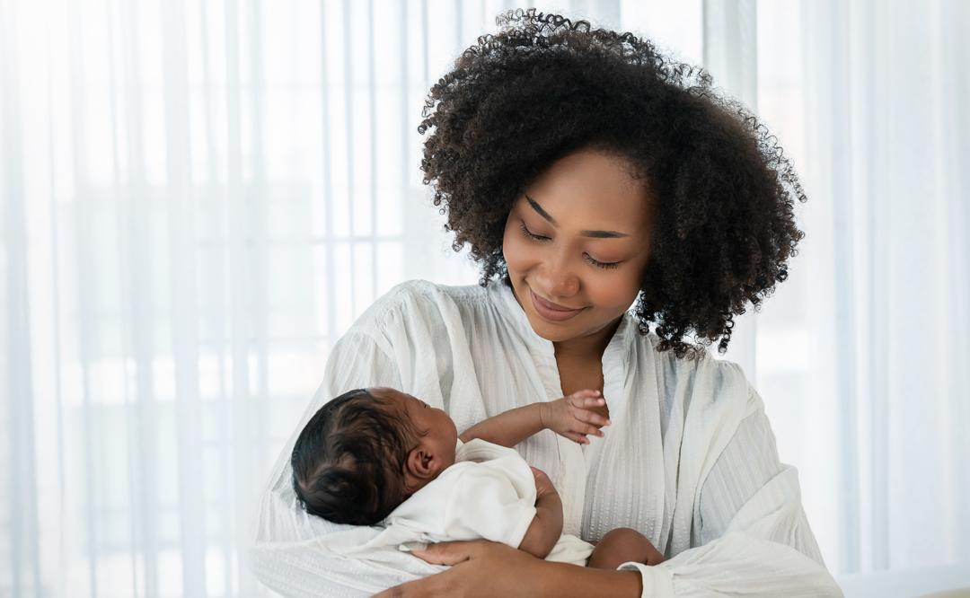 African mother with little girl